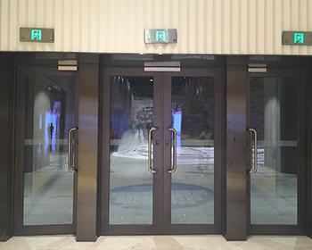 恒保防火玻璃門專家教你區(qū)分常開(kāi)式防火門和常閉式防火門